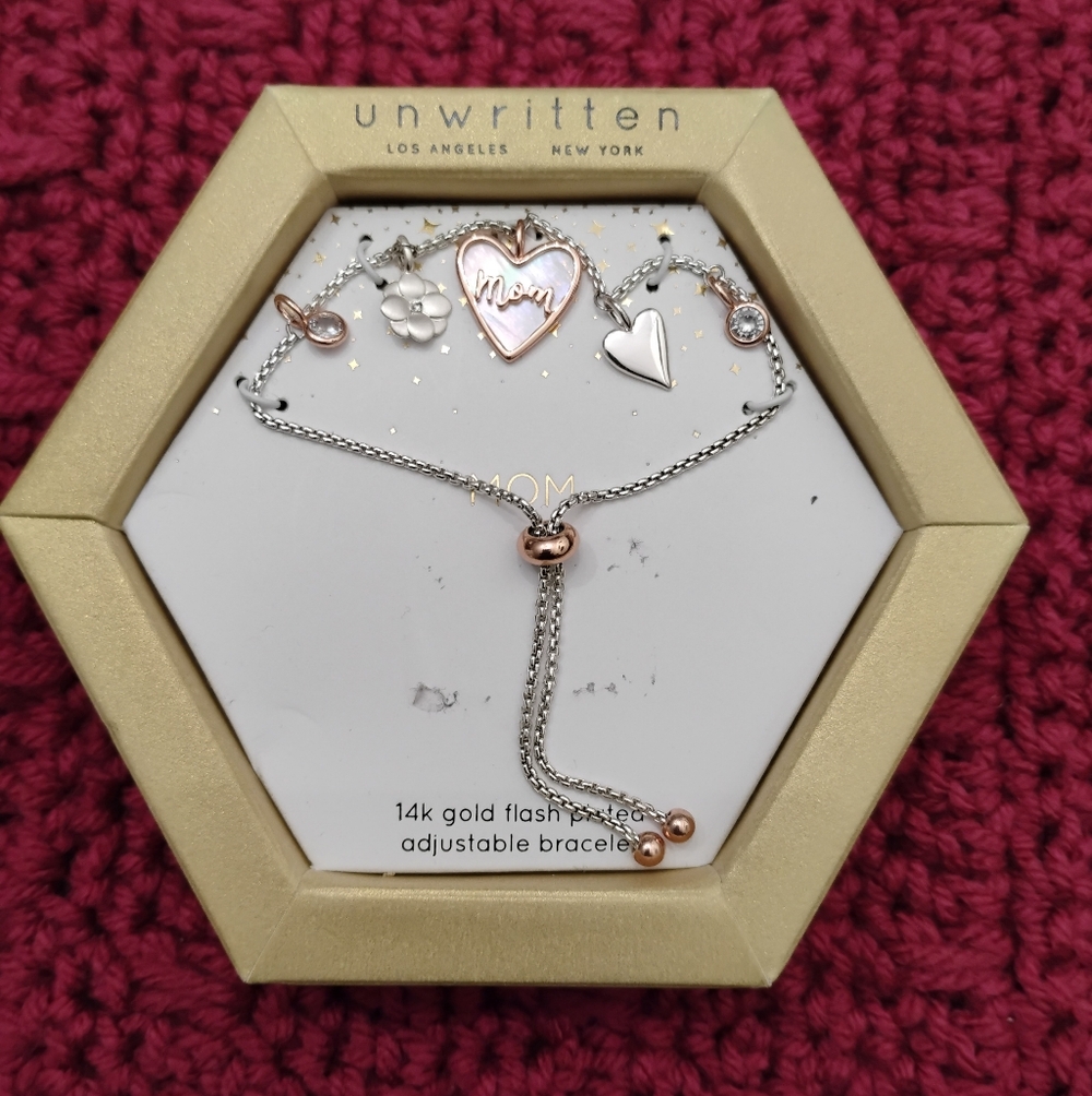 Unwritten Adjustable Mom Bracelet with Charms 14k Gold Flash Plated NWT - Picture 4 of 10
